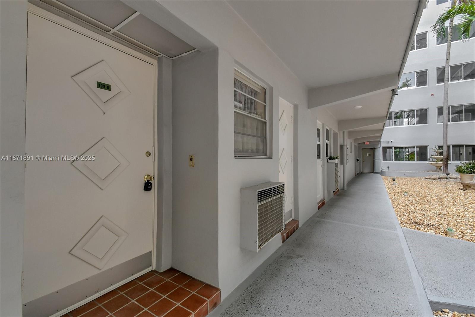 SECOND GULFSTREAM GARDEN - Residential Lease