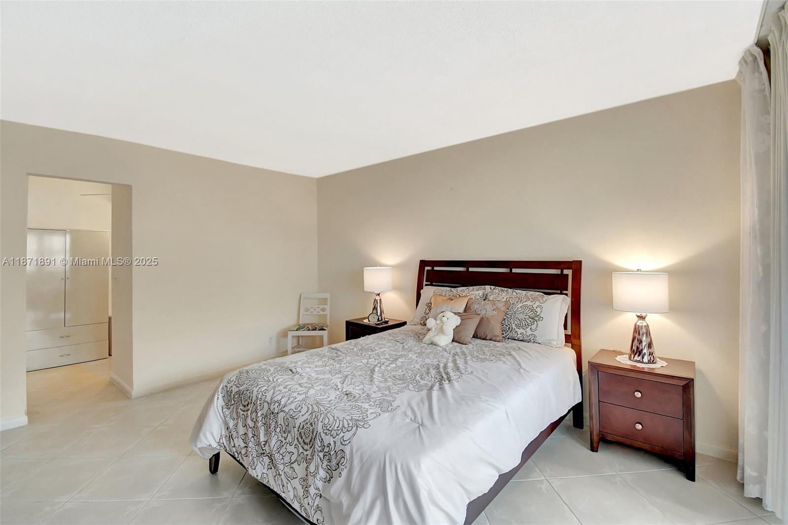 SECOND GULFSTREAM GARDEN - Residential Lease