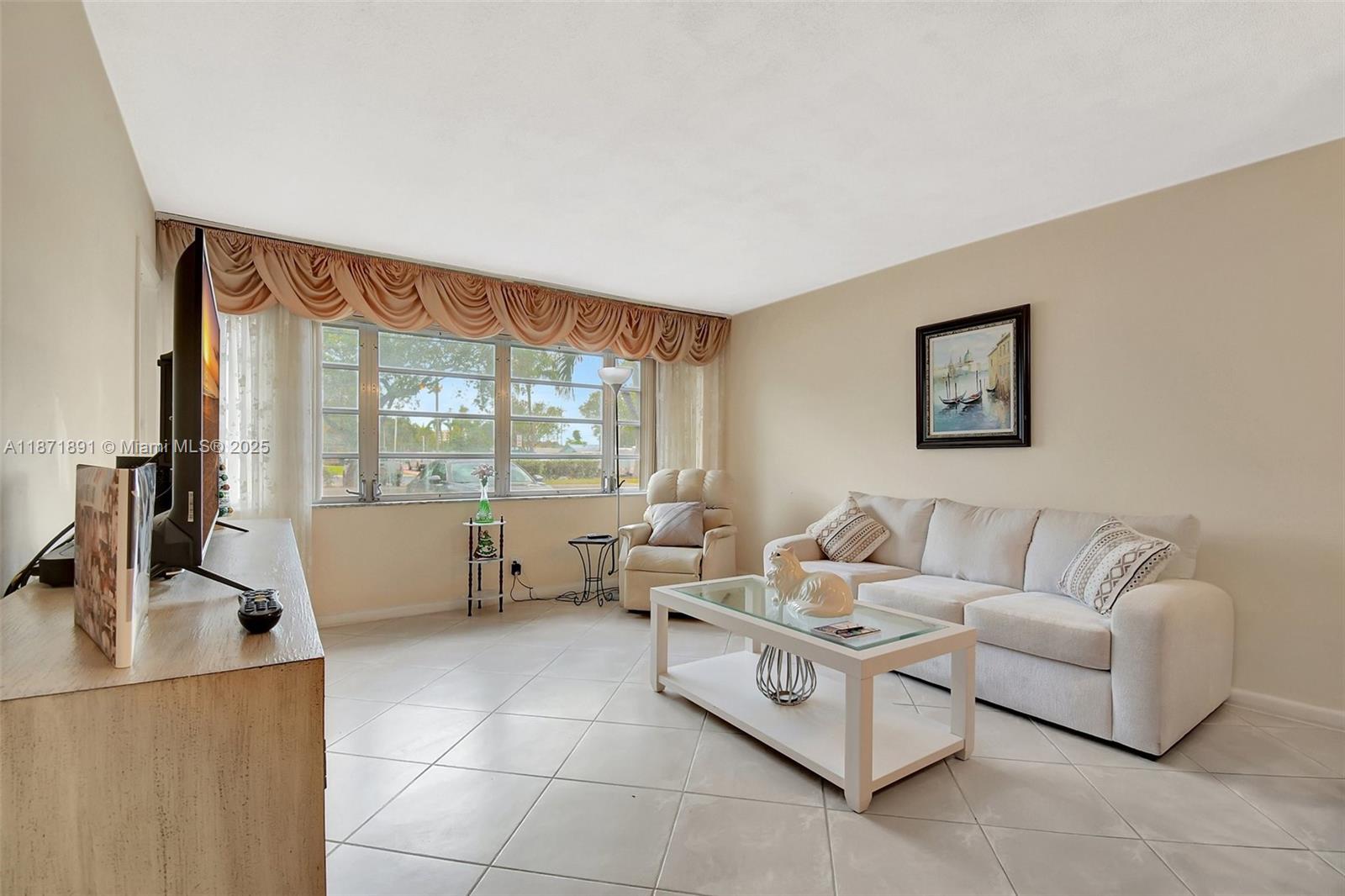 SECOND GULFSTREAM GARDEN - Residential Lease