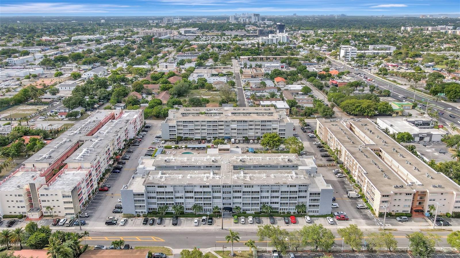 SECOND GULFSTREAM GARDEN - Residential Lease