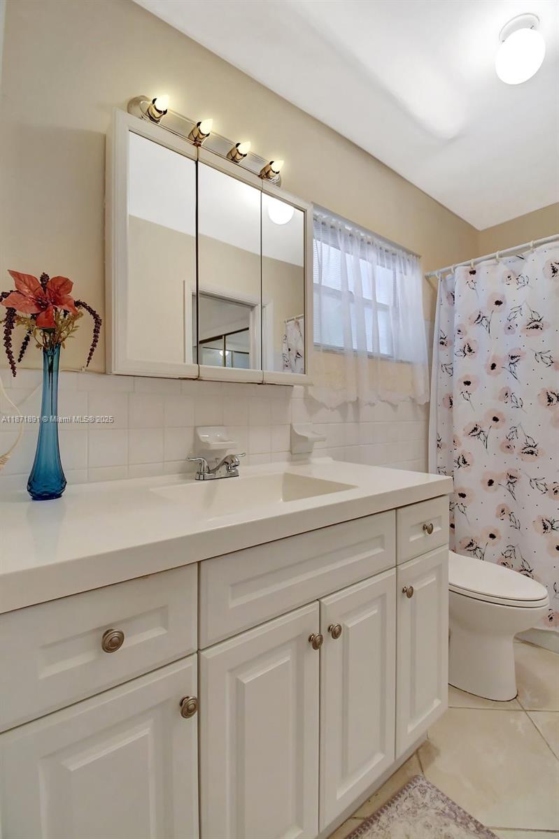 SECOND GULFSTREAM GARDEN - Residential Lease