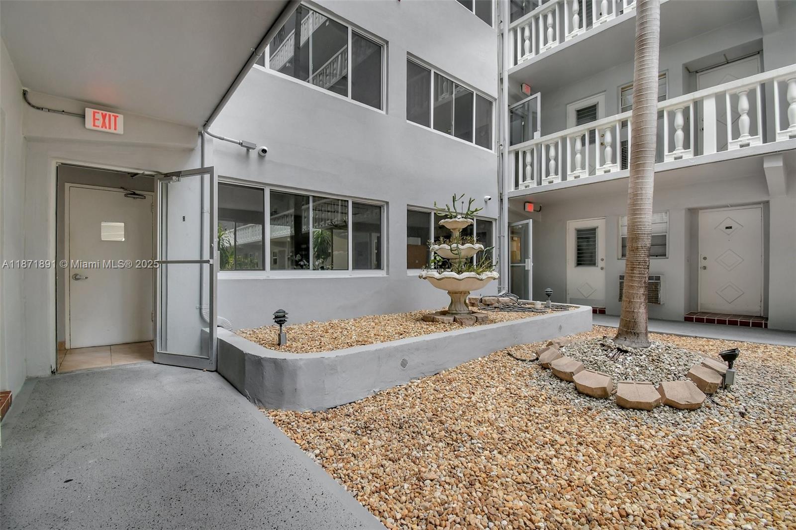 SECOND GULFSTREAM GARDEN - Residential Lease