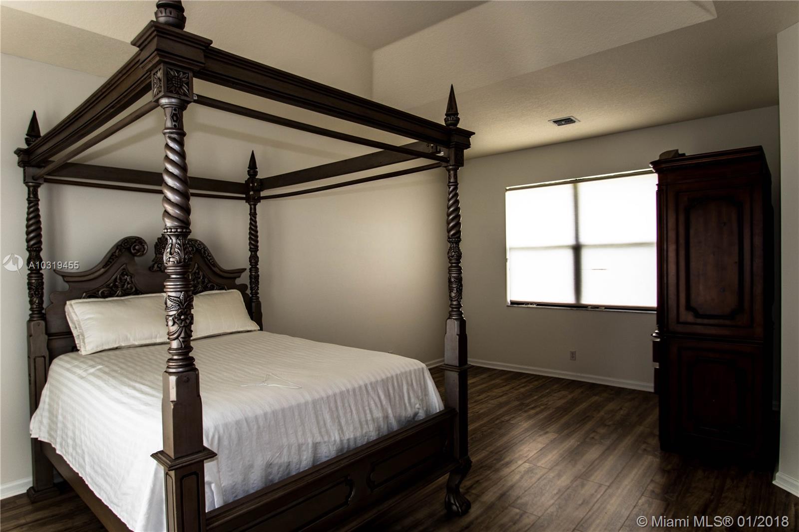 SUNSET LAKES PLAT TWO - Residential