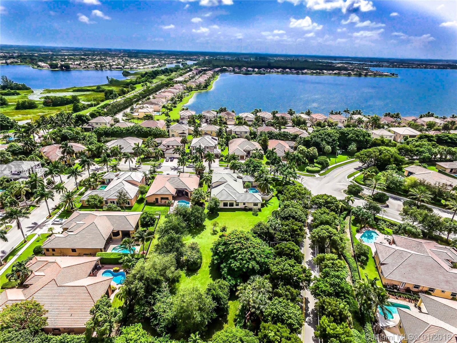 SUNSET LAKES PLAT TWO - Residential