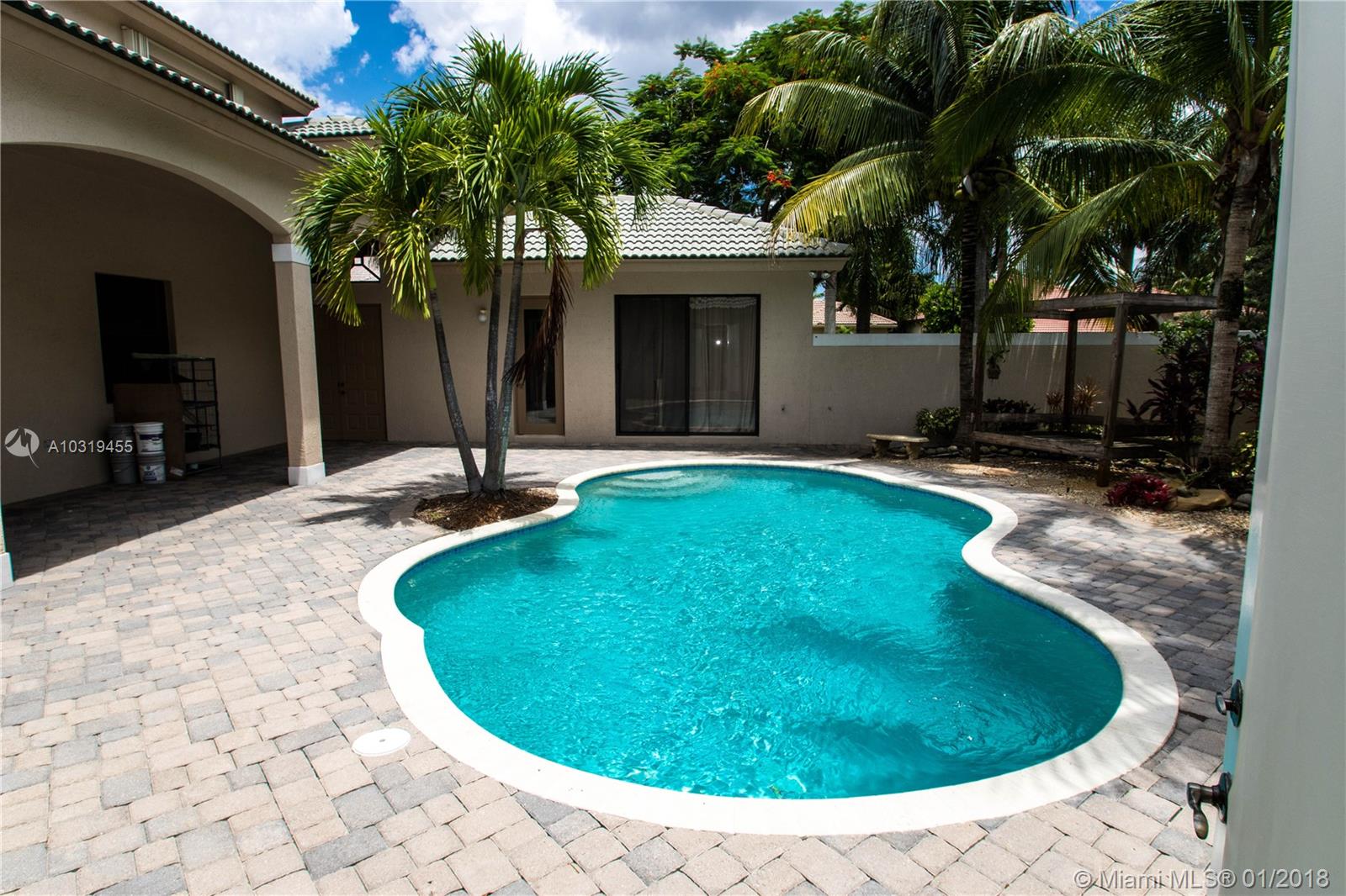 SUNSET LAKES PLAT TWO - Residential