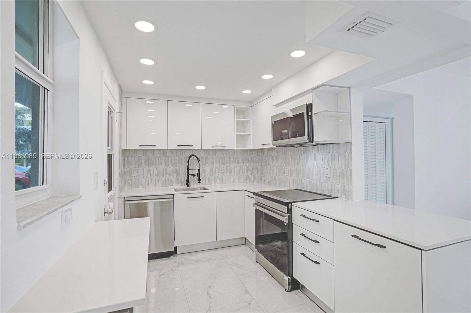 POINT EAST SEC 4 CONDO - Residential