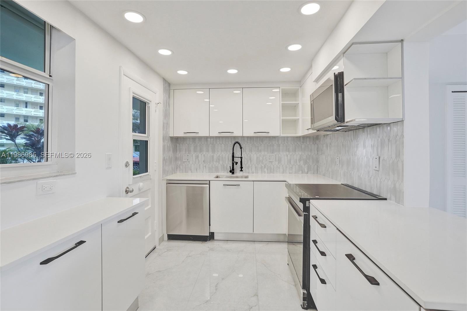 POINT EAST SEC 4 CONDO - Residential