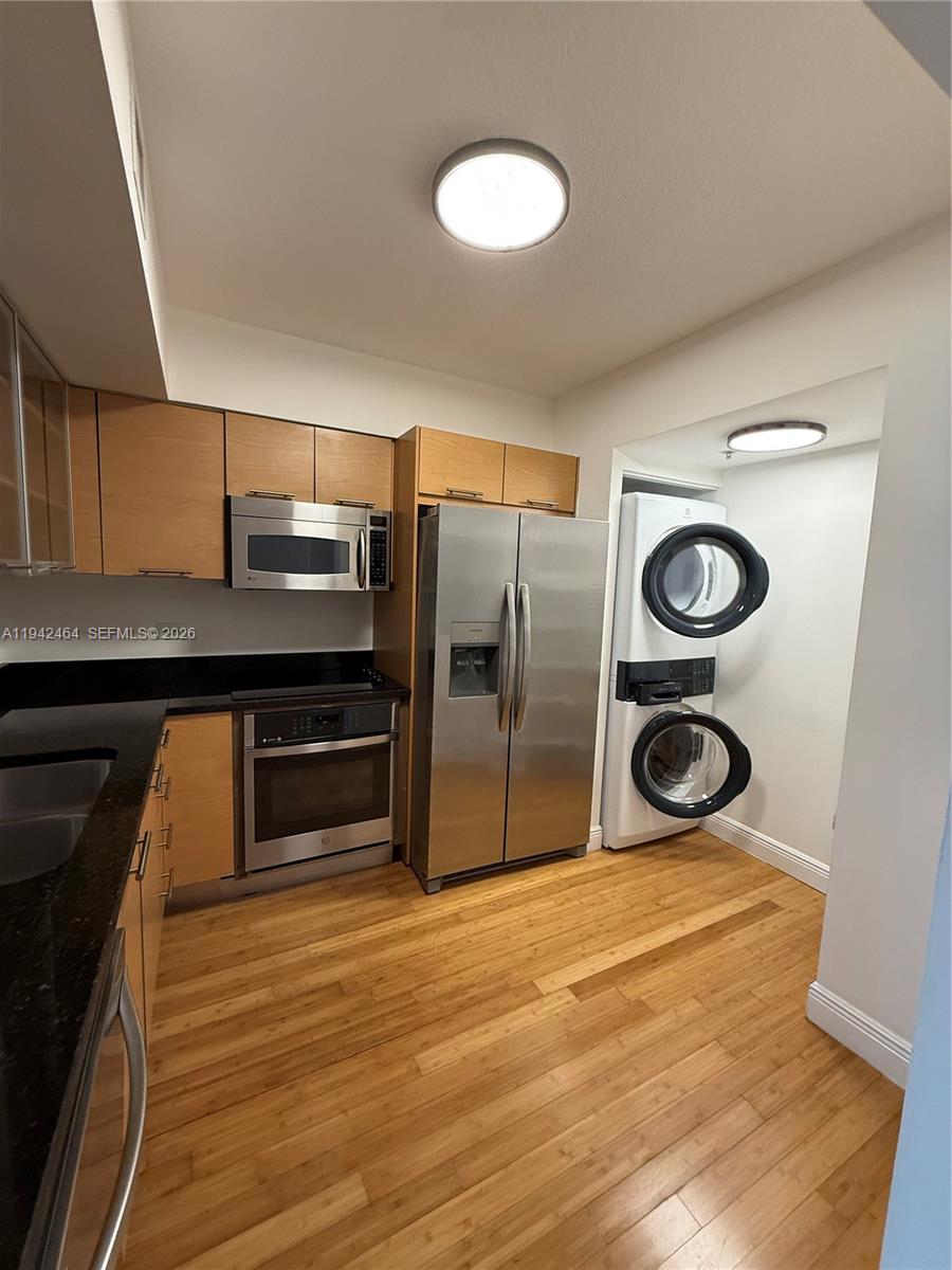 BRICKELL ON THE RIVER N T - Residential Lease