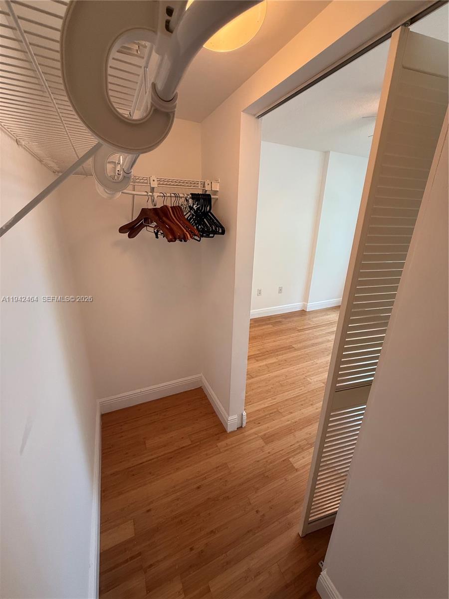 BRICKELL ON THE RIVER N T - Residential Lease