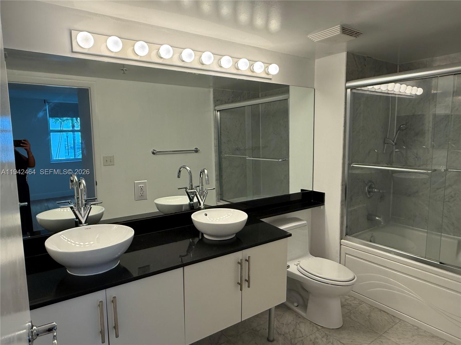 BRICKELL ON THE RIVER N T - Residential Lease