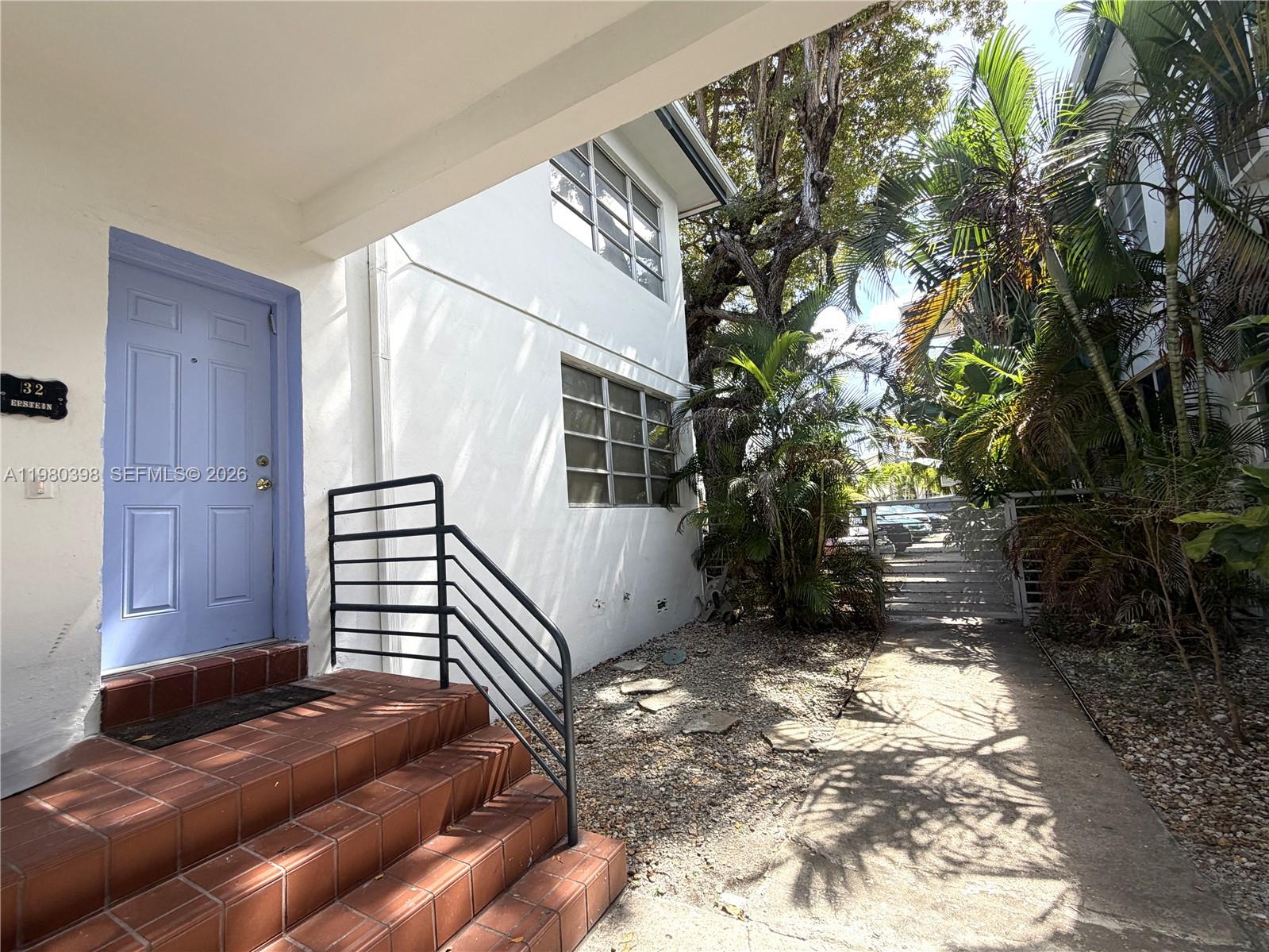 4710 Pine Tree Dr 32