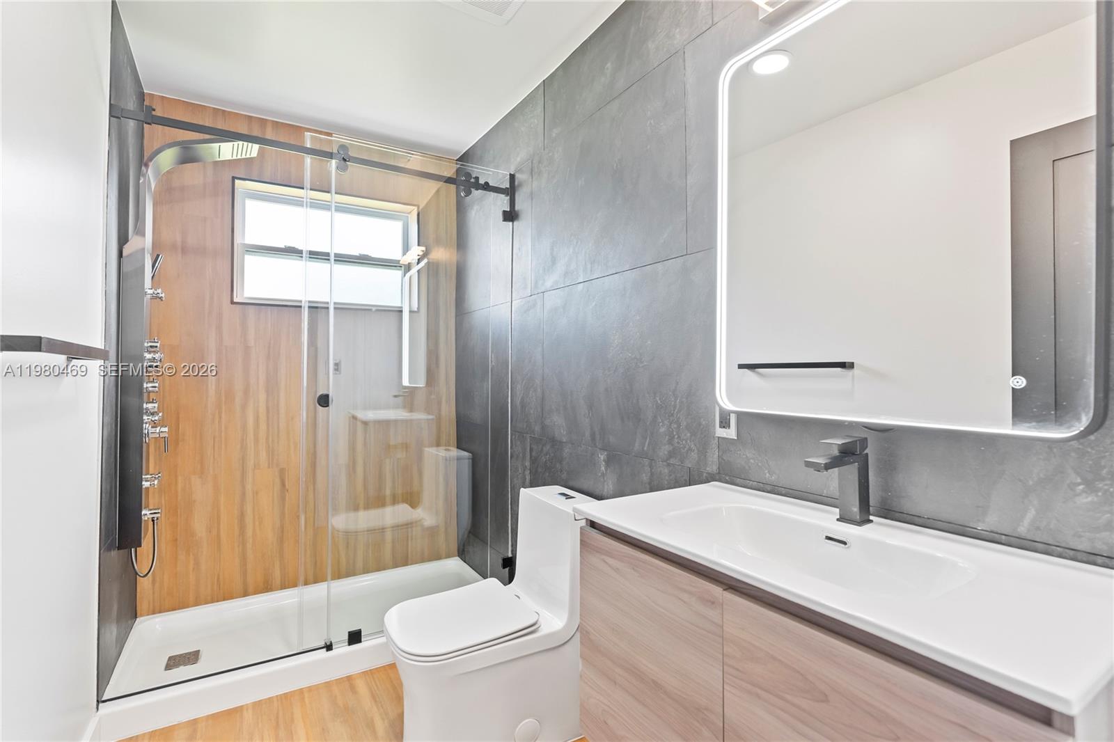 WEST CARVER RANCHES ADD N - Residential Lease