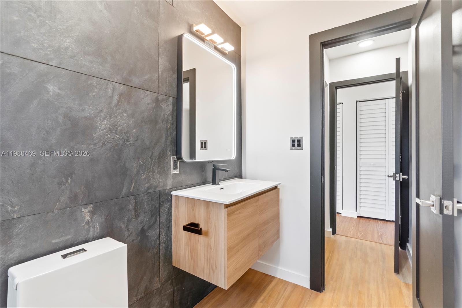 WEST CARVER RANCHES ADD N - Residential Lease