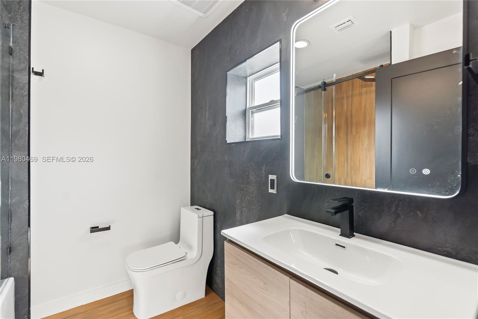 WEST CARVER RANCHES ADD N - Residential Lease