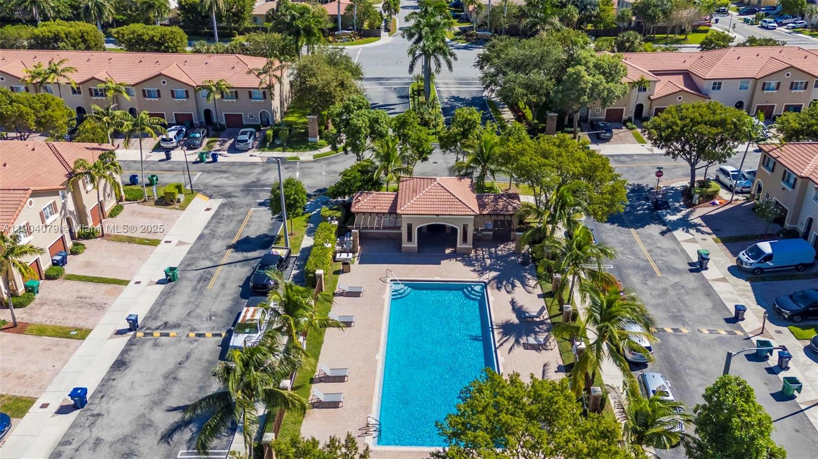 LAKES BY THE BAY JAY - Residential