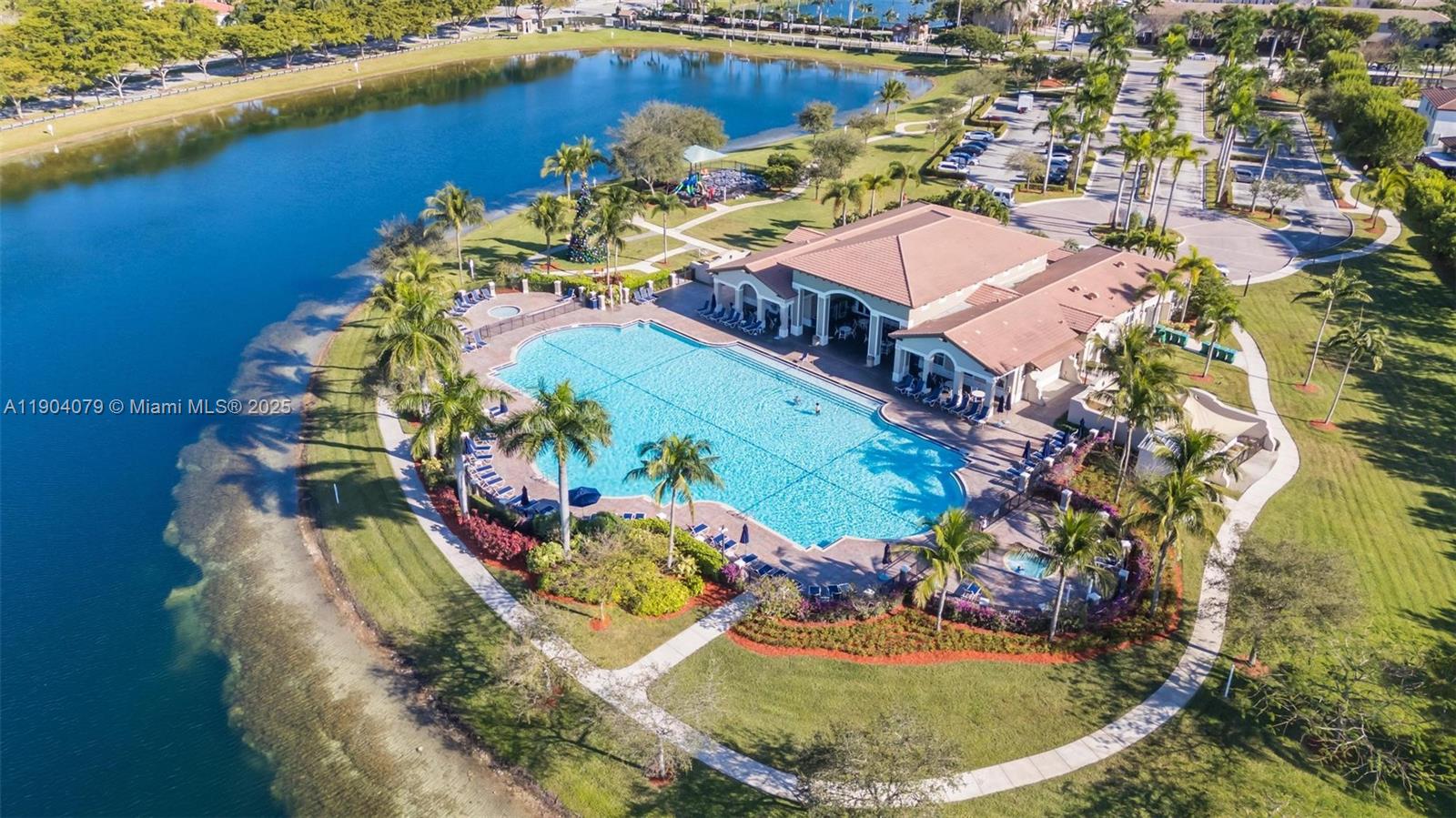 LAKES BY THE BAY JAY - Residential