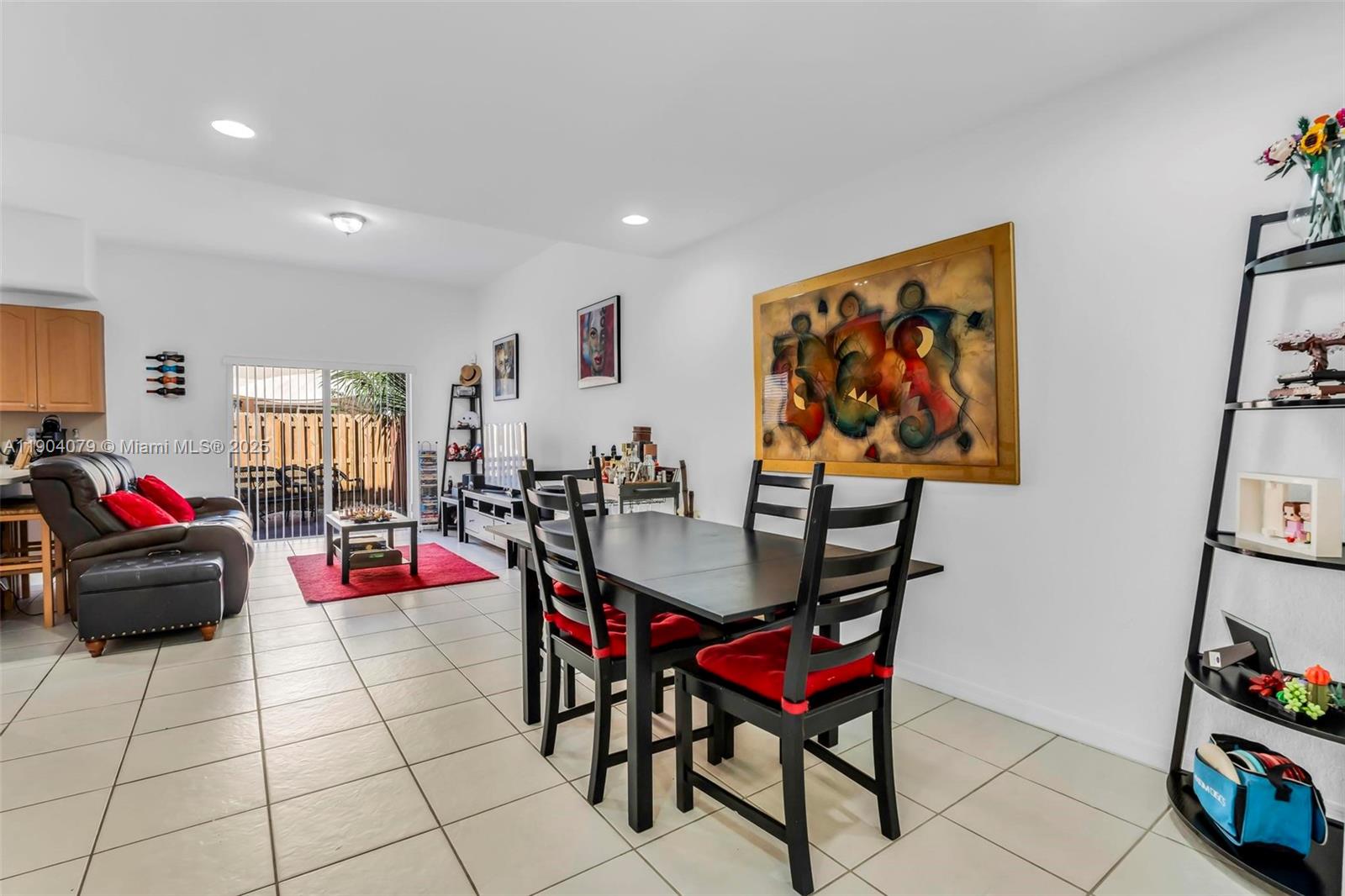 LAKES BY THE BAY JAY - Residential