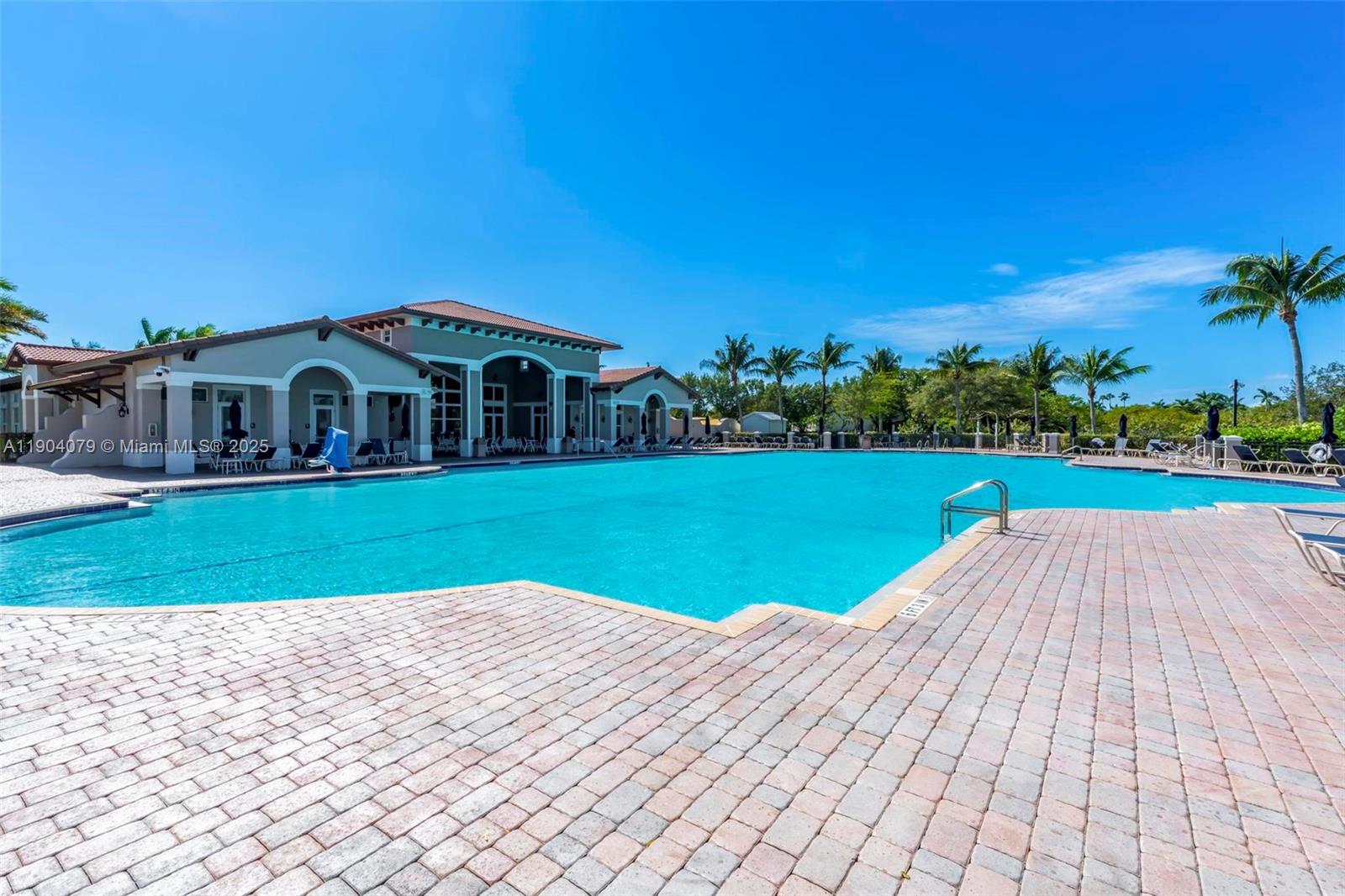 LAKES BY THE BAY JAY - Residential