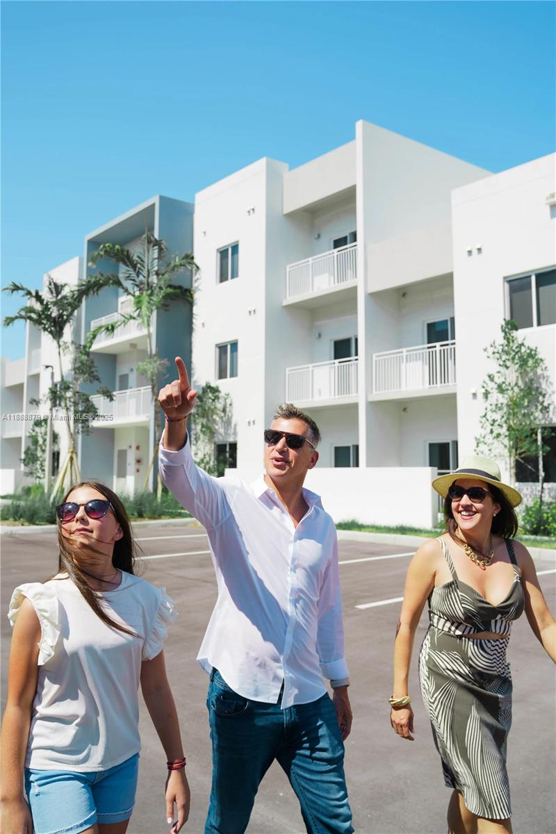ATLANTICA - Residential Lease