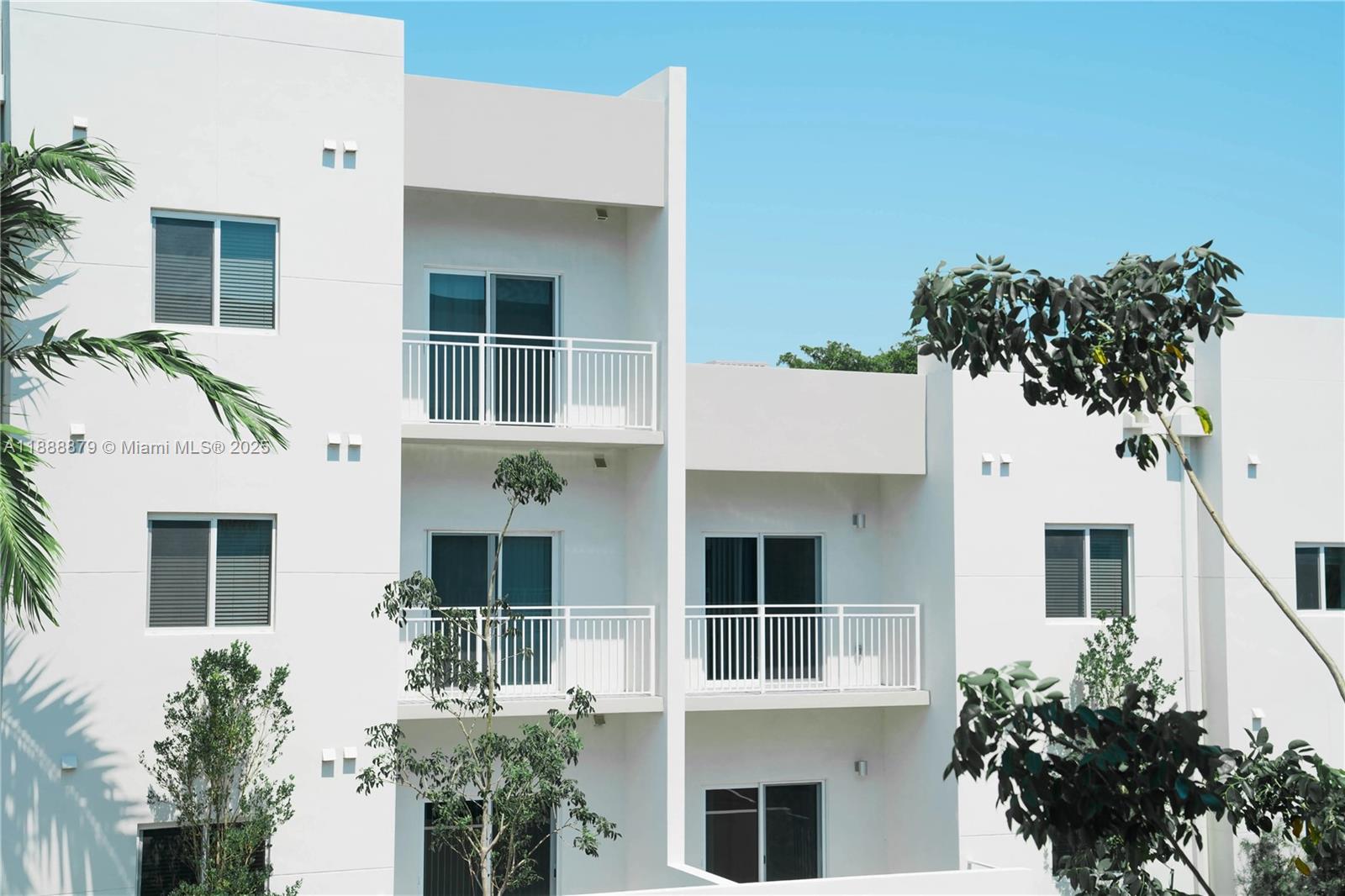 ATLANTICA - Residential Lease