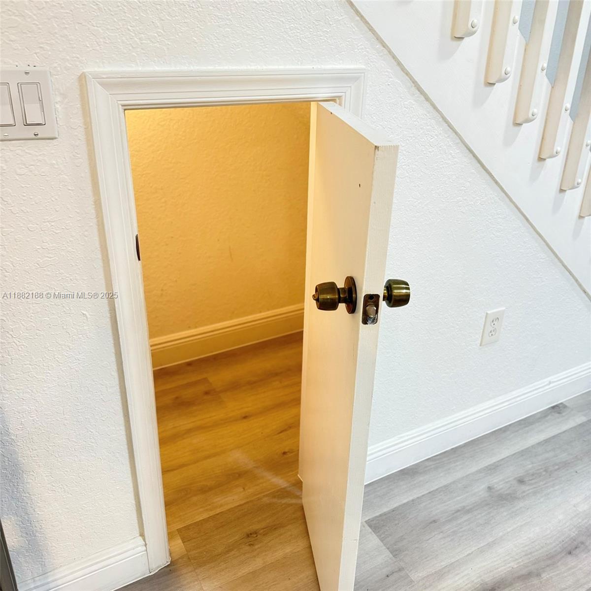 CATALINA PLACE - Residential Lease