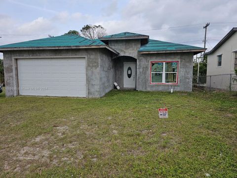 Single Family Residence in West Palm Beach FL 907 21st St St.jpg