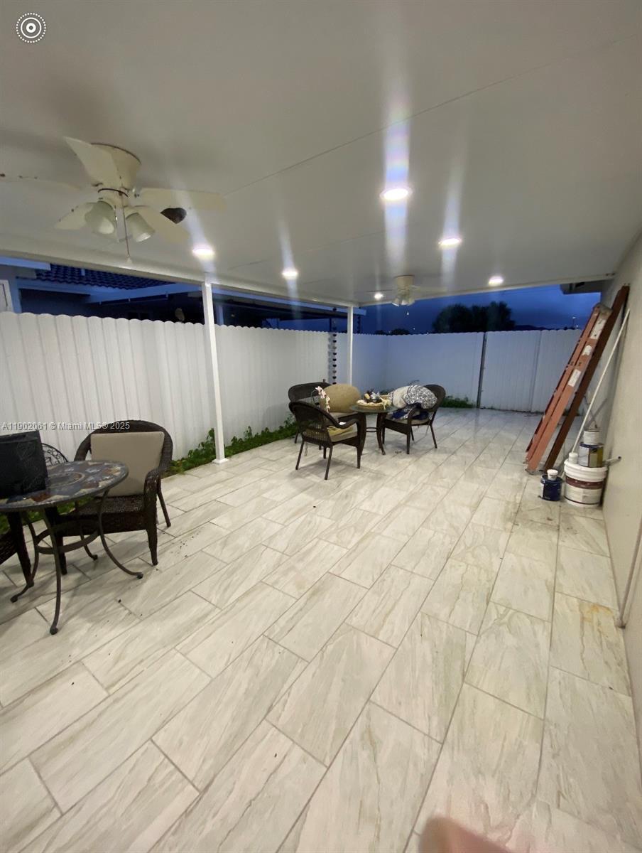 7539 NW 173rd Ter, Hialeah, FL, 33015/$530,000 3 7539 NW 173rd Ter