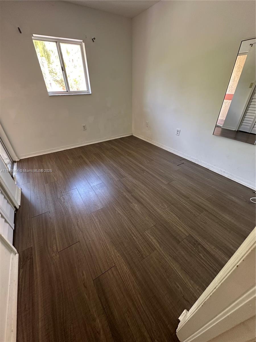 Beautiful 2-bedroom, 1.5-bath townhouse with 2 assigned parking spaces. Features in-unit laundry, private patio/terrace, and spacious living areas. Conveniently located near major highways, shopping, and restaurants. easy to show!