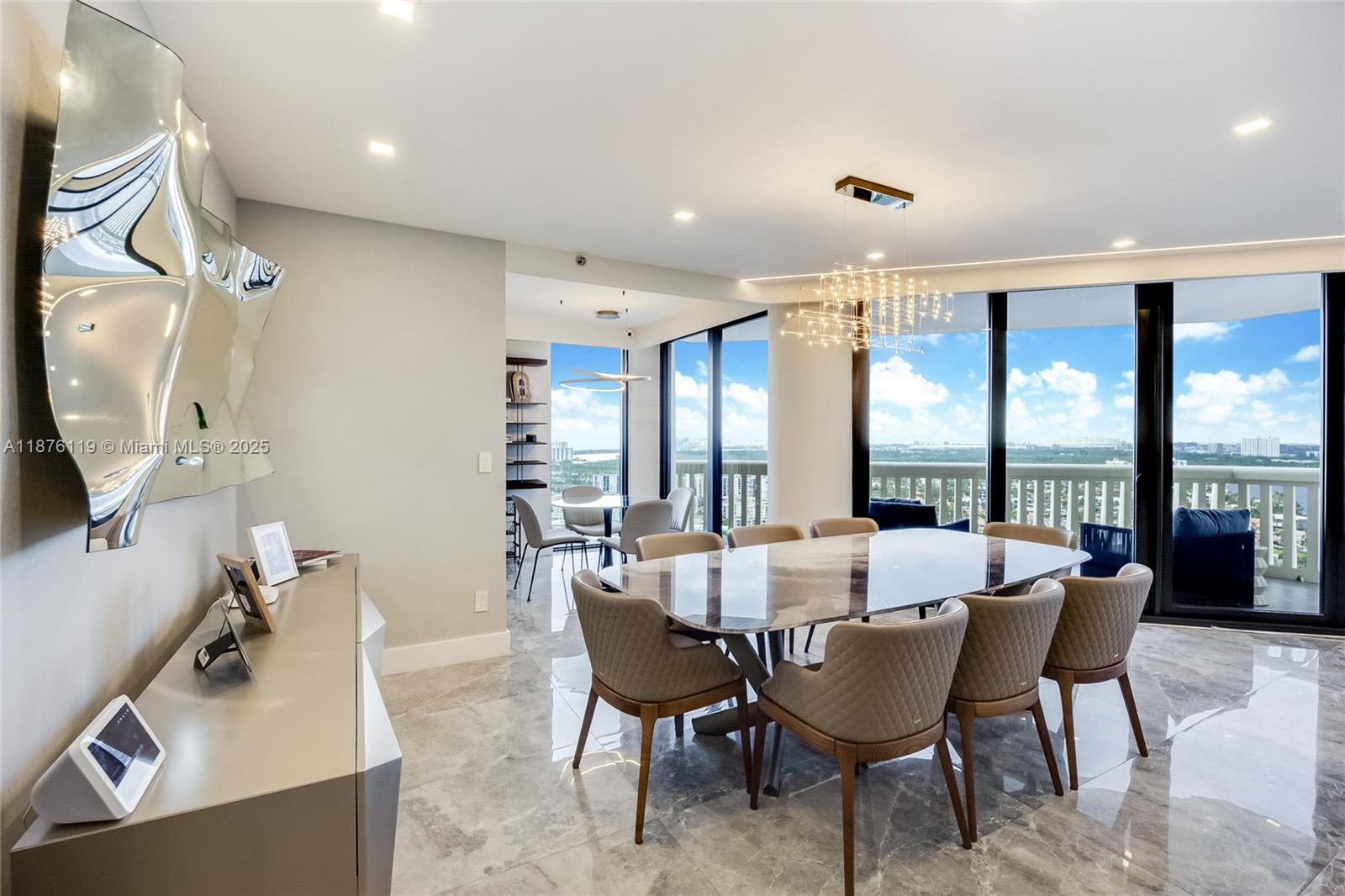 2000 ISL BLVD WILLIAMS IS - Residential