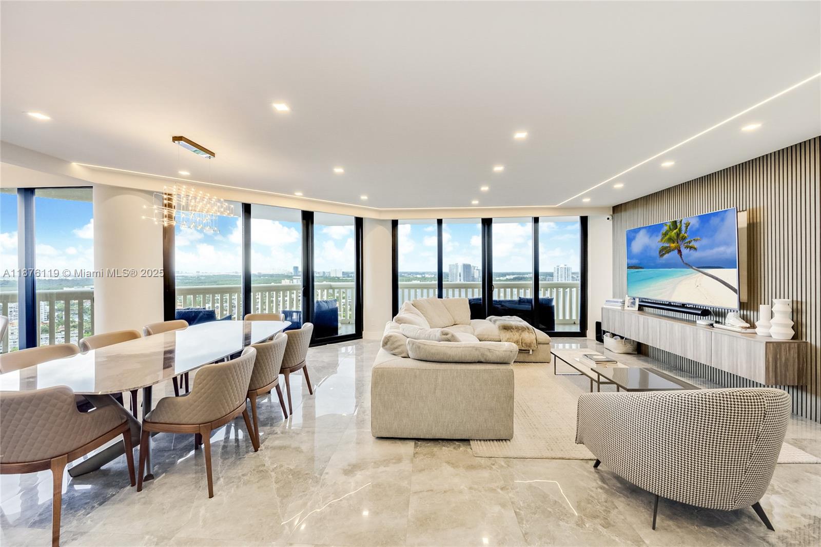 2000 ISL BLVD WILLIAMS IS - Residential