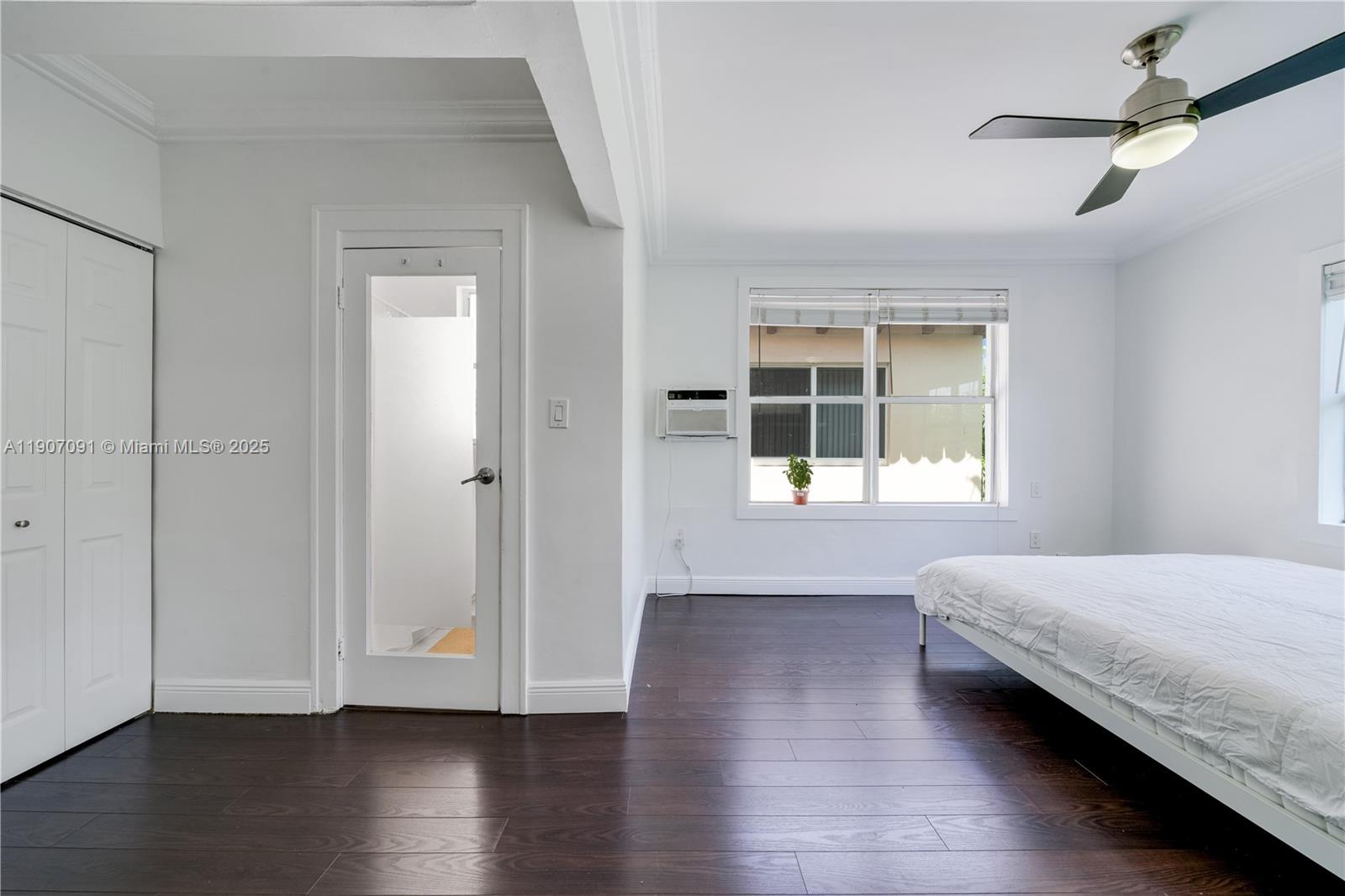 MENORES CONDO - Residential