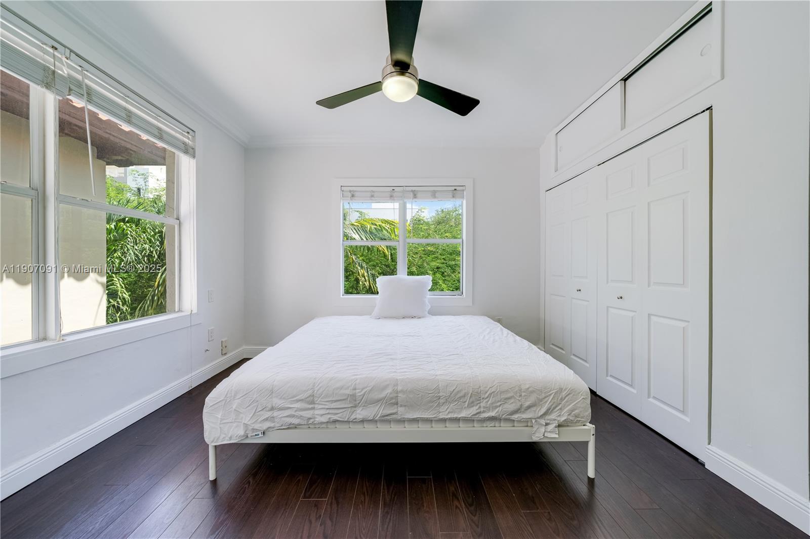 MENORES CONDO - Residential