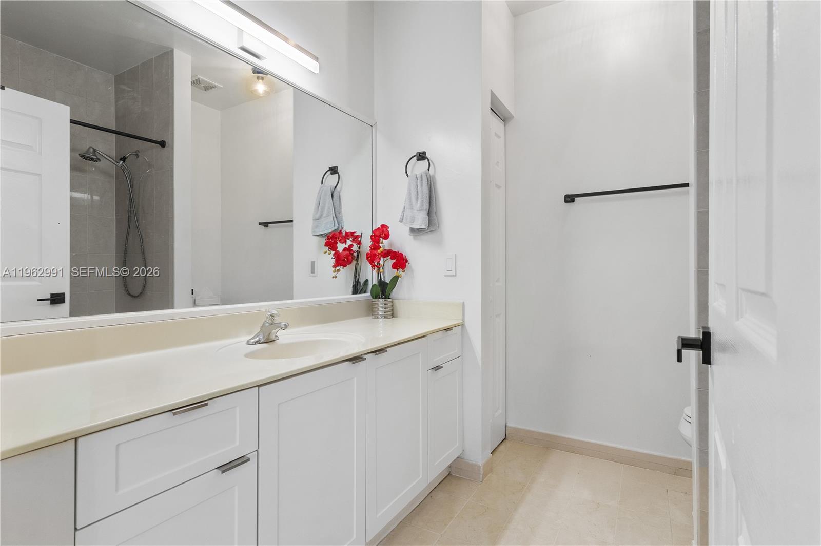 CARIBBEAN ISLES VILLAS CO - Residential