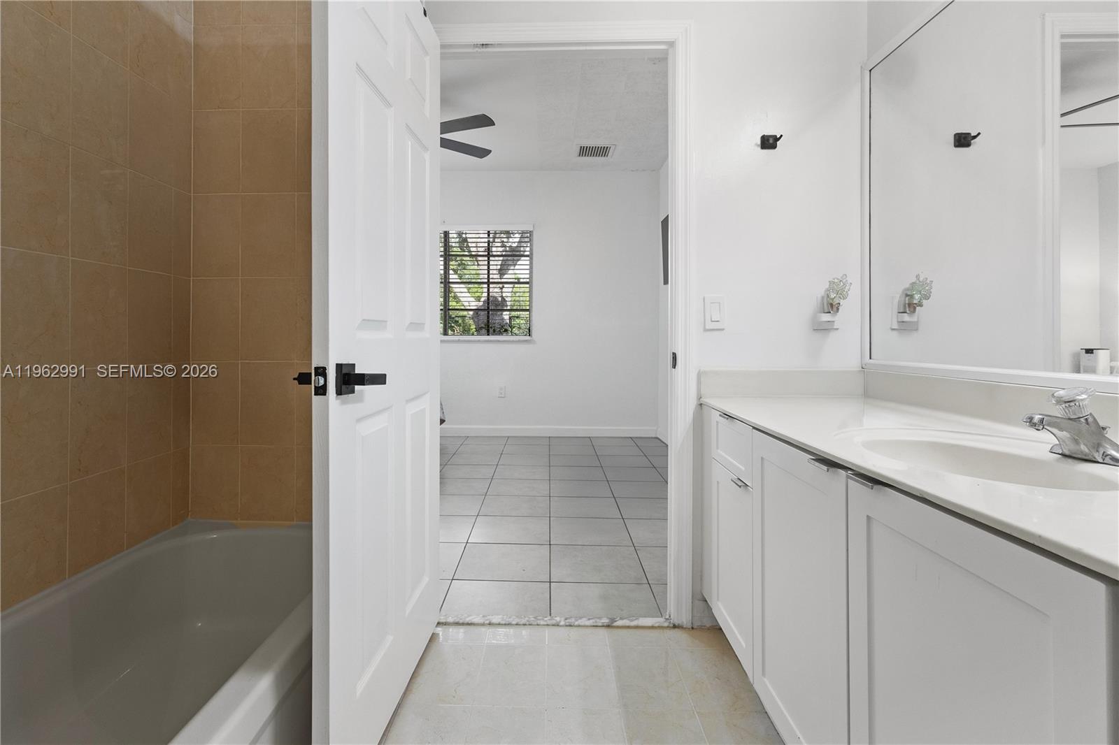 CARIBBEAN ISLES VILLAS CO - Residential