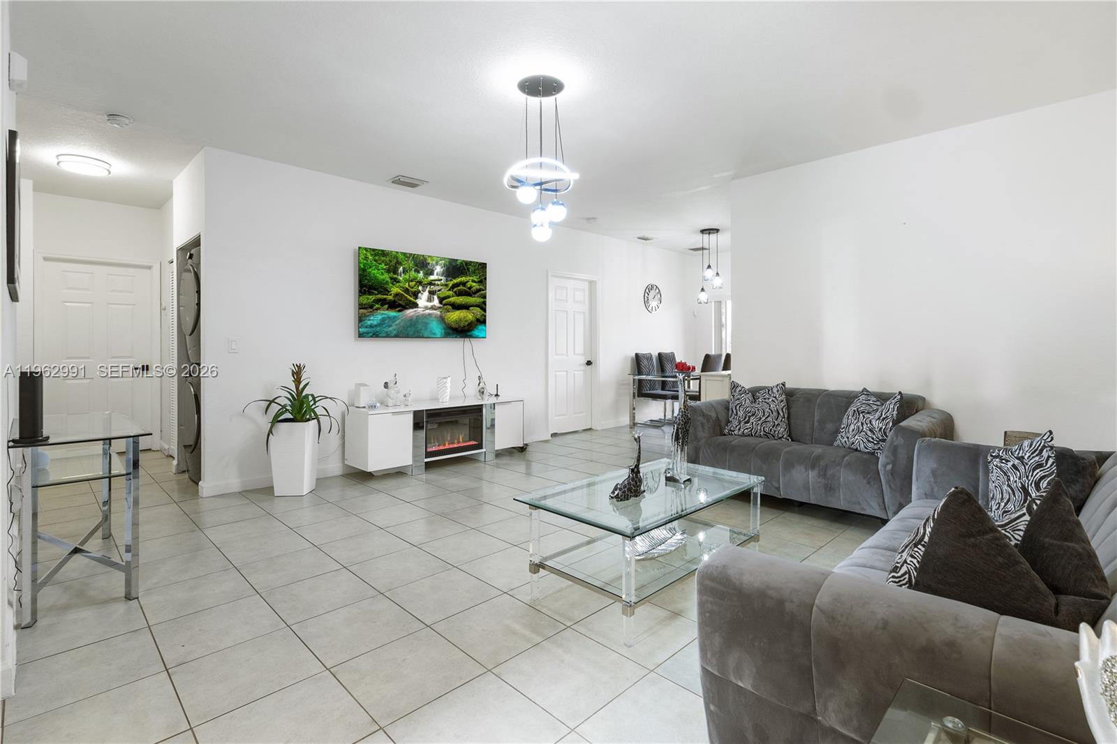 CARIBBEAN ISLES VILLAS CO - Residential