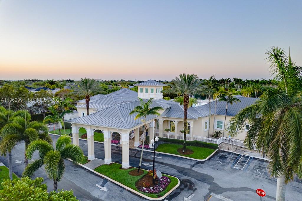 CARIBBEAN ISLES VILLAS CO - Residential