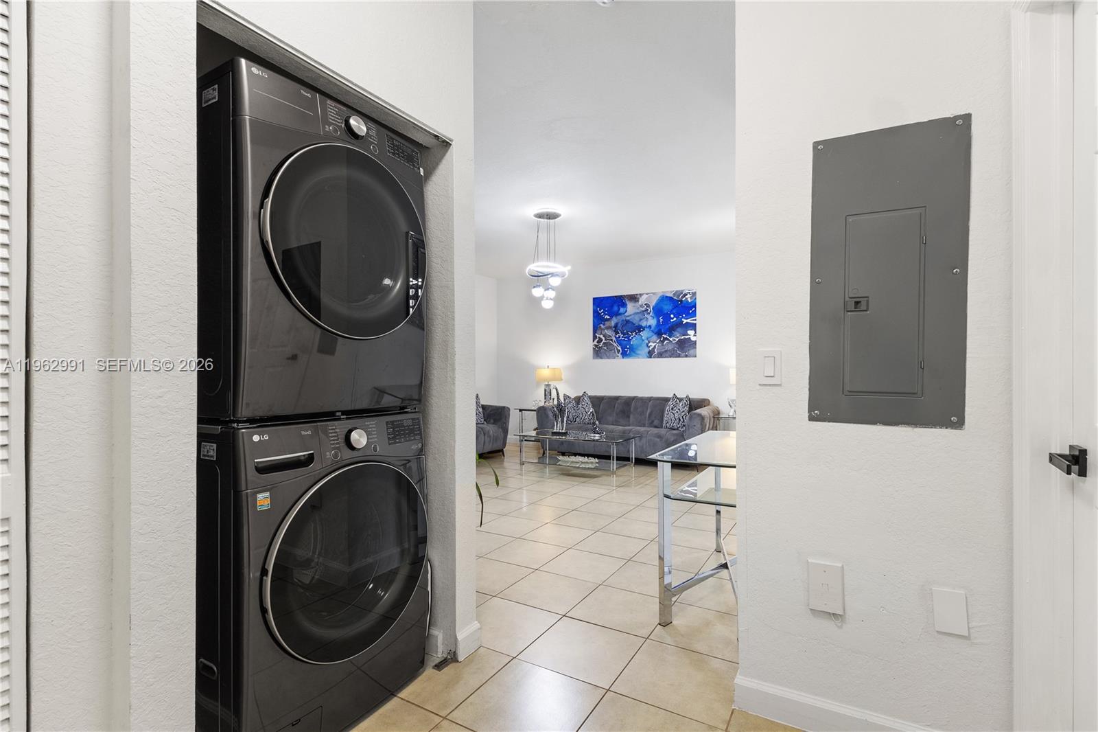 CARIBBEAN ISLES VILLAS CO - Residential