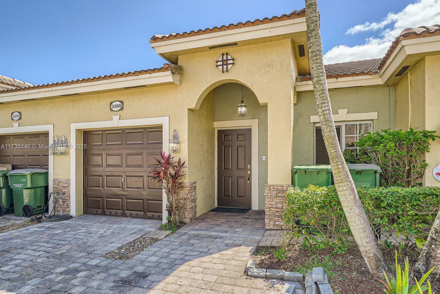 3368 Ne 11th Dr, Homestead, Miami-Dade County, Florida - 2 Bedrooms  
2 Bathrooms - 