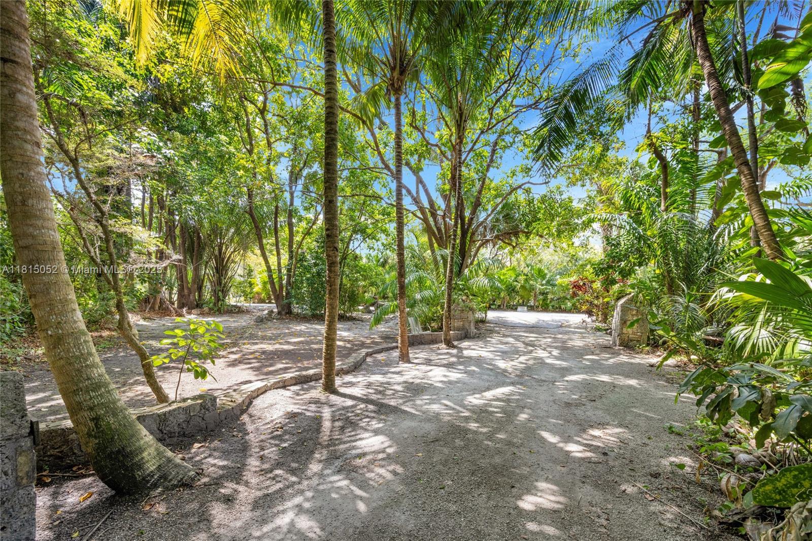 SNAPPER CREEK LAKES SUB - Residential