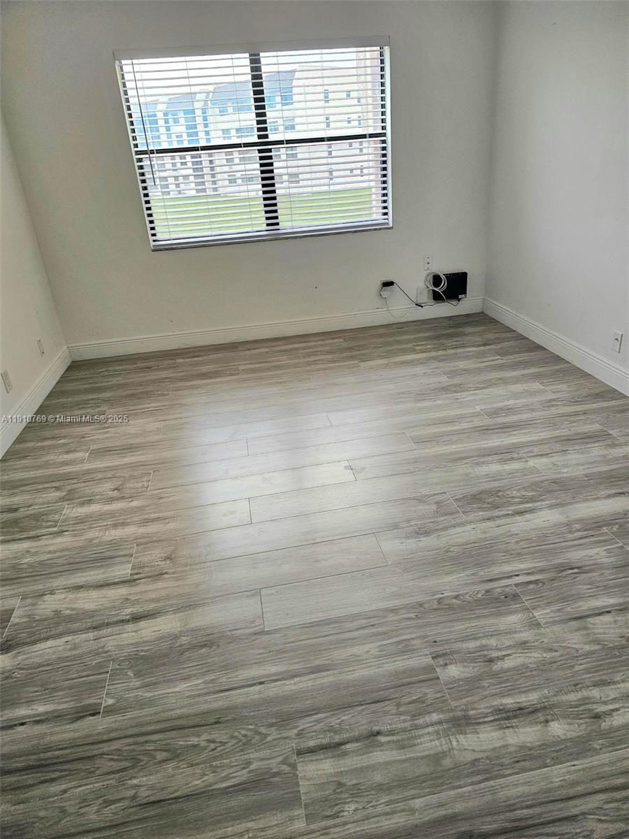 10123 Sunrise Lakes Blvd 205