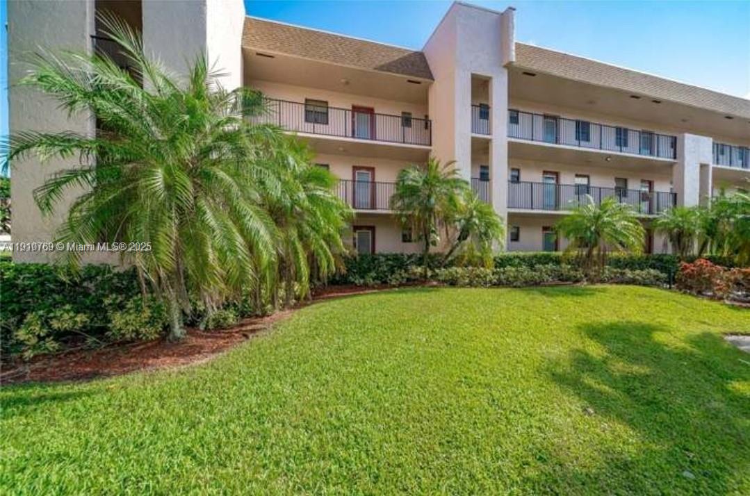 SUNRISE LAKES 156 CONDO - Residential