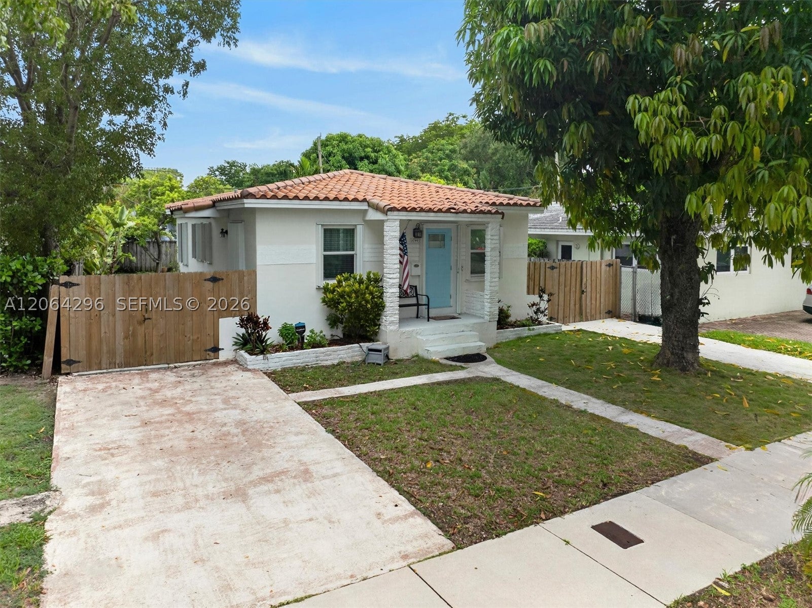 3780 SW 27th Ter