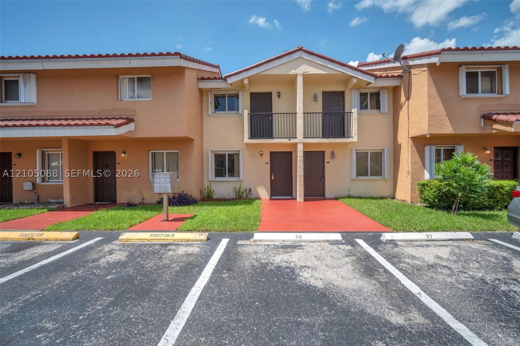 560 NW 82nd Pl 305