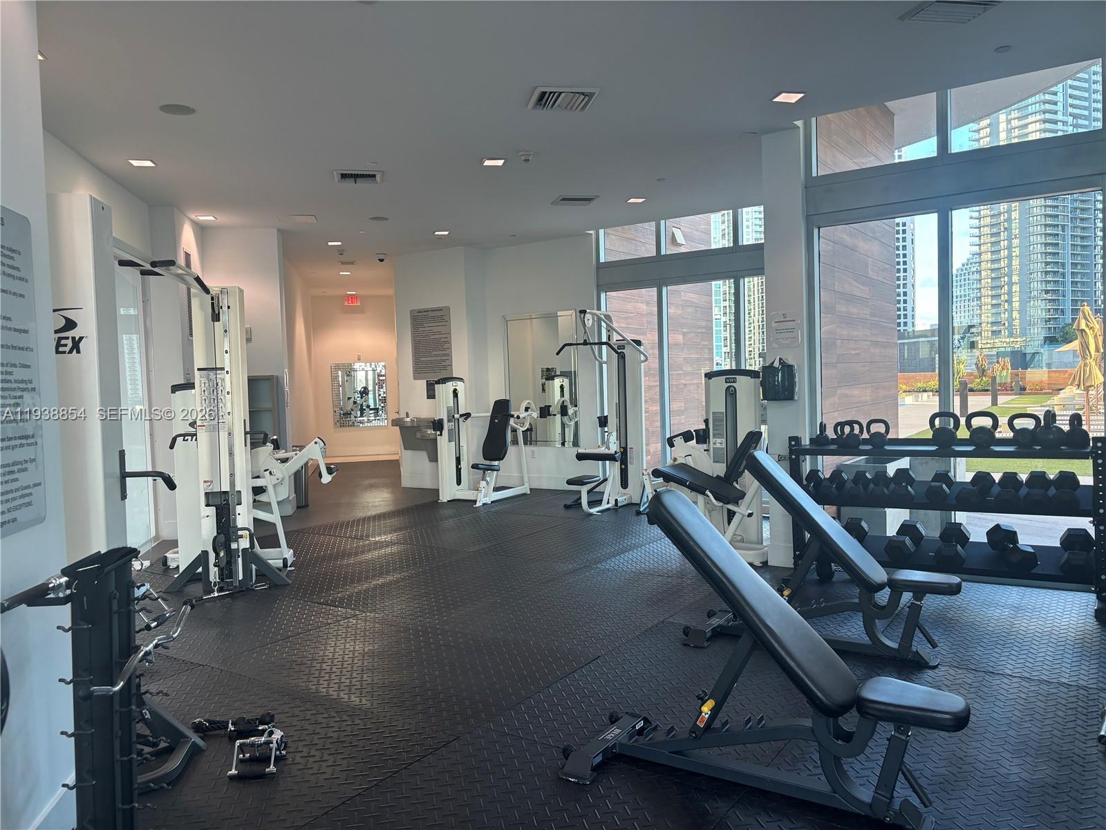 WIND CONDO - Residential