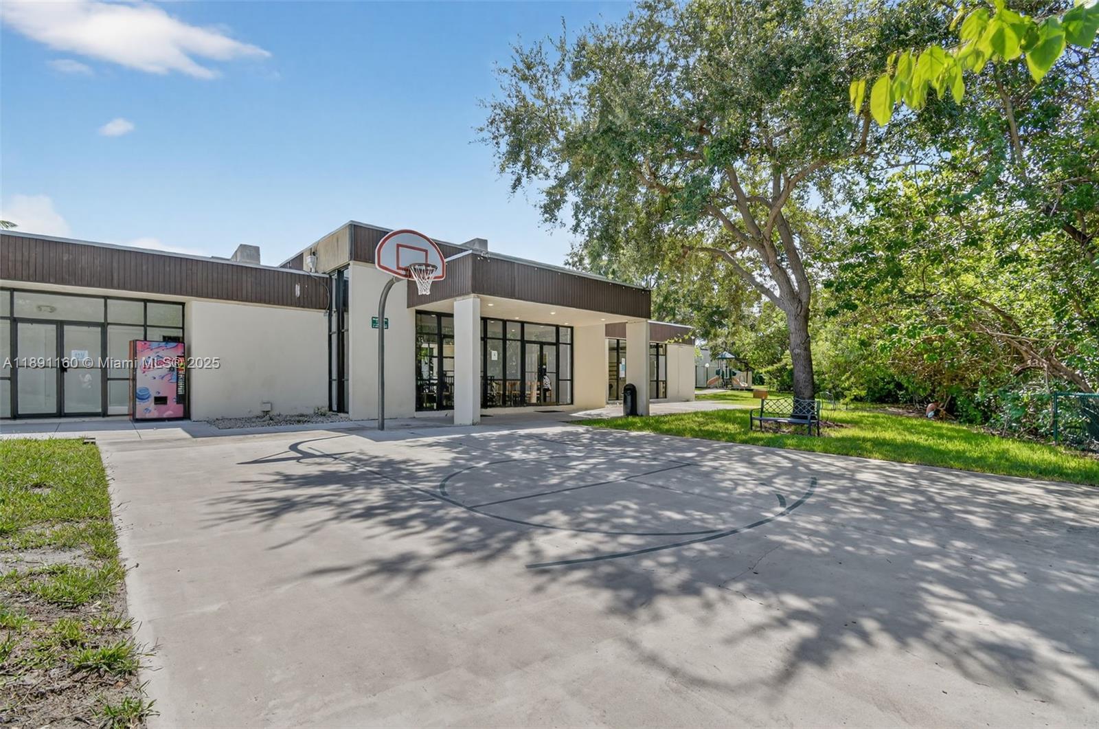 RIVERWOOD SEC 3 - Residential