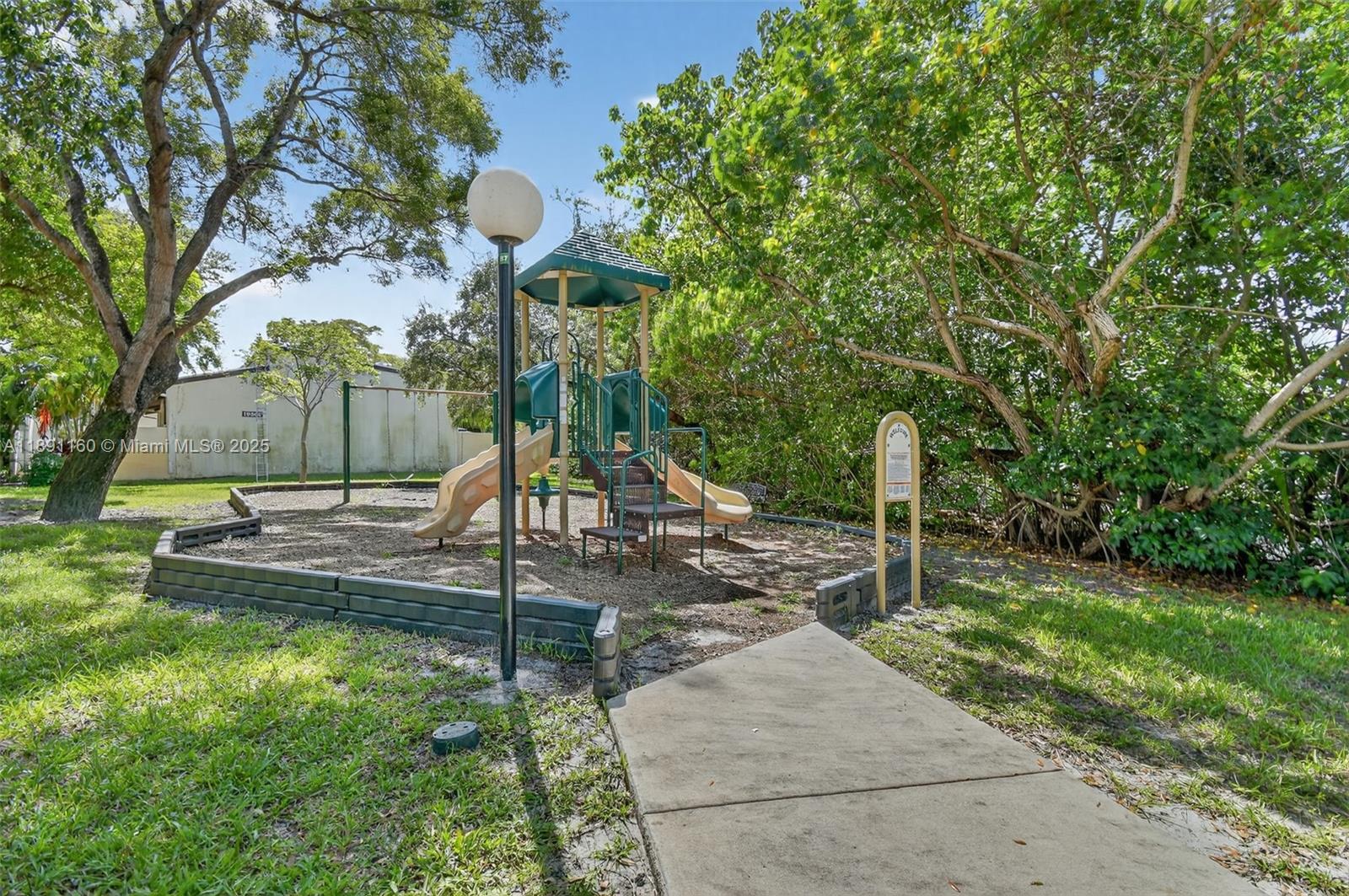 RIVERWOOD SEC 3 - Residential