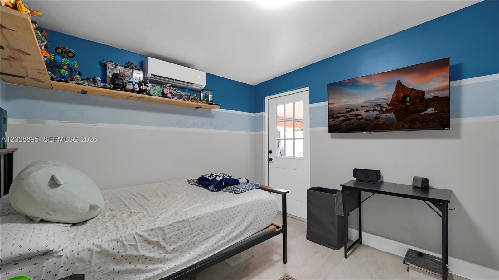 THE VILLAS AT SAMARI LAKE - Residential