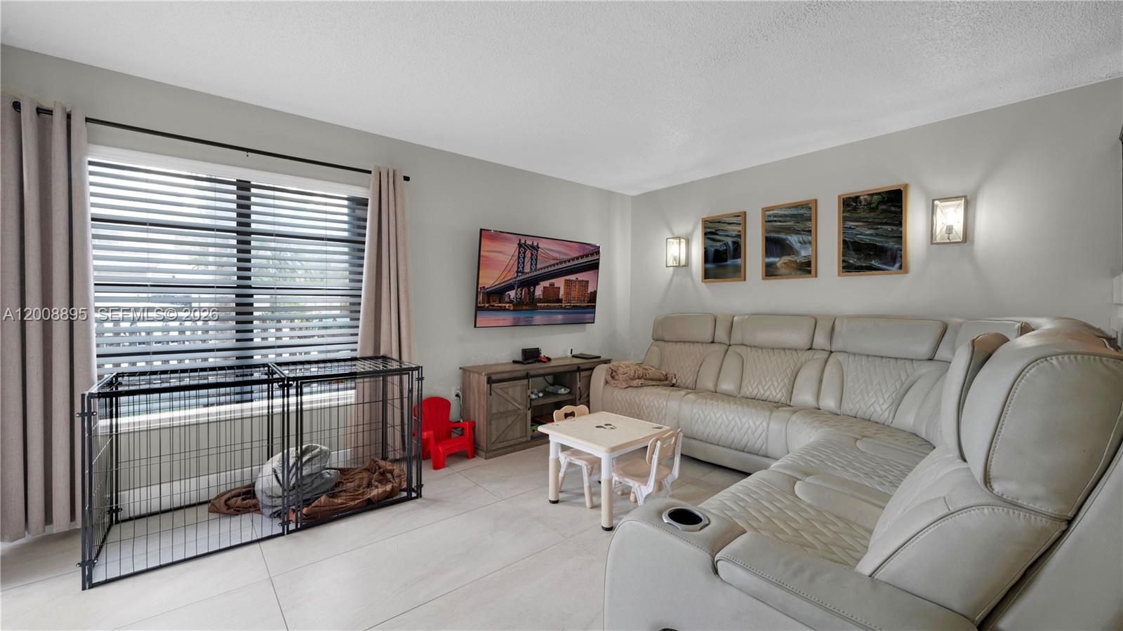 THE VILLAS AT SAMARI LAKE - Residential