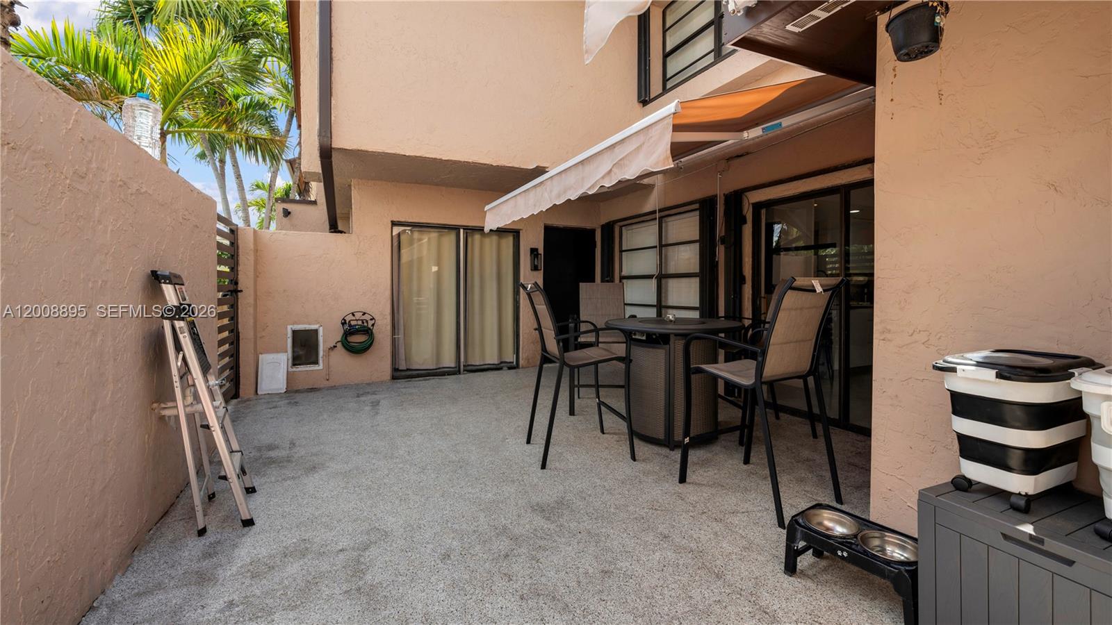 THE VILLAS AT SAMARI LAKE - Residential