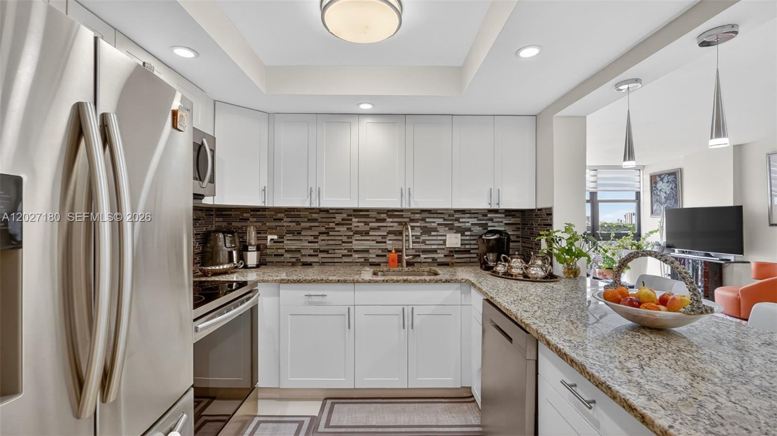 AVANT GARDE CONDO - Residential